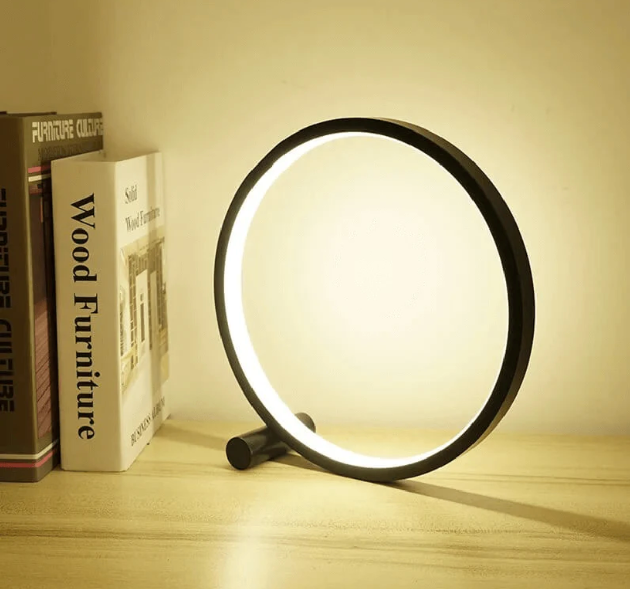 Minimalistyczna lampa stołowa LED z funkcją ściemniania i sterowaniem dotykowym