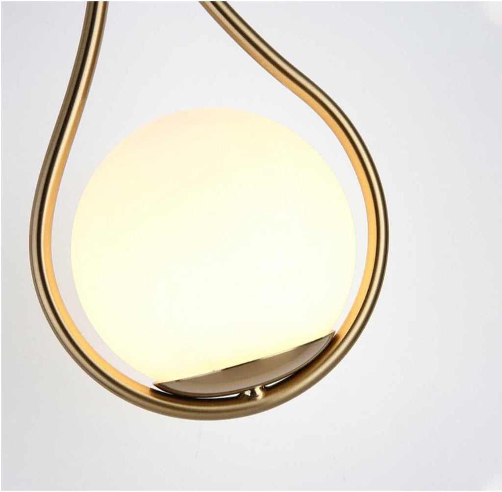 Skandynawska Lampa LED na Ścianę Elegancki Design w Matowej Czerni i Złocie