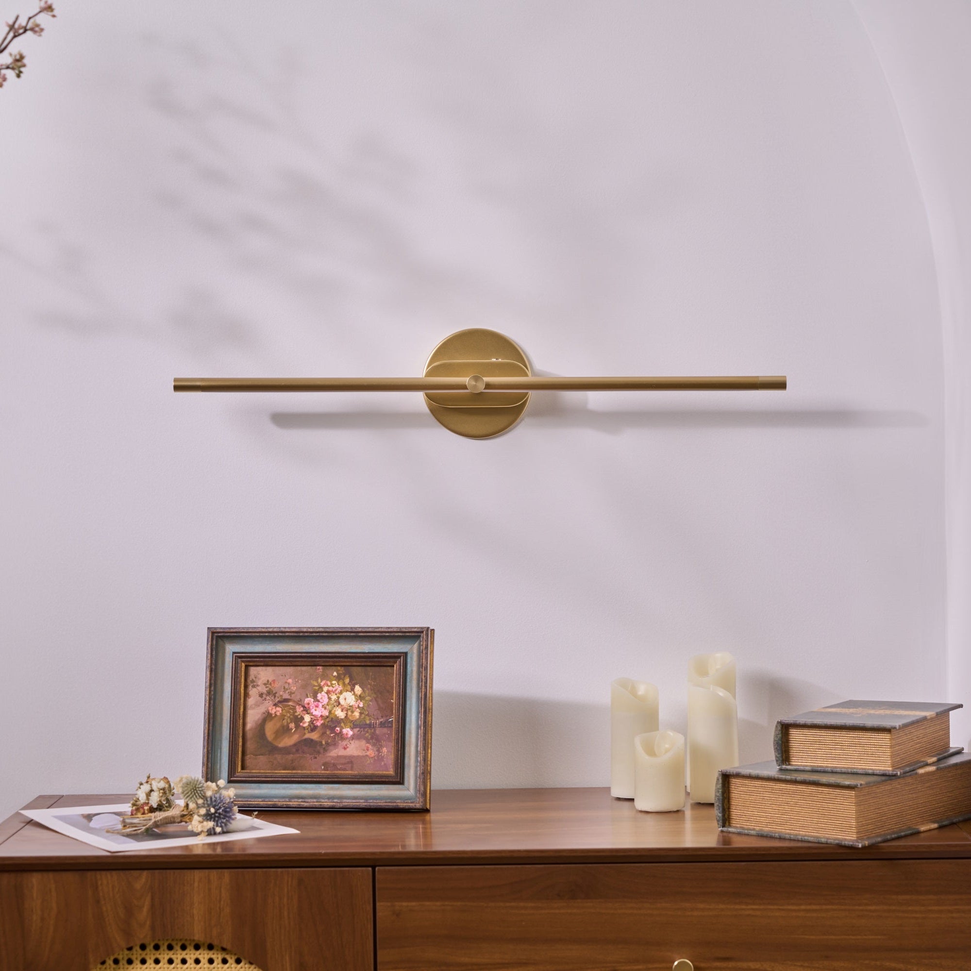 Elegancka jasna wnętrz lampa ścienna LED z akumulatorem