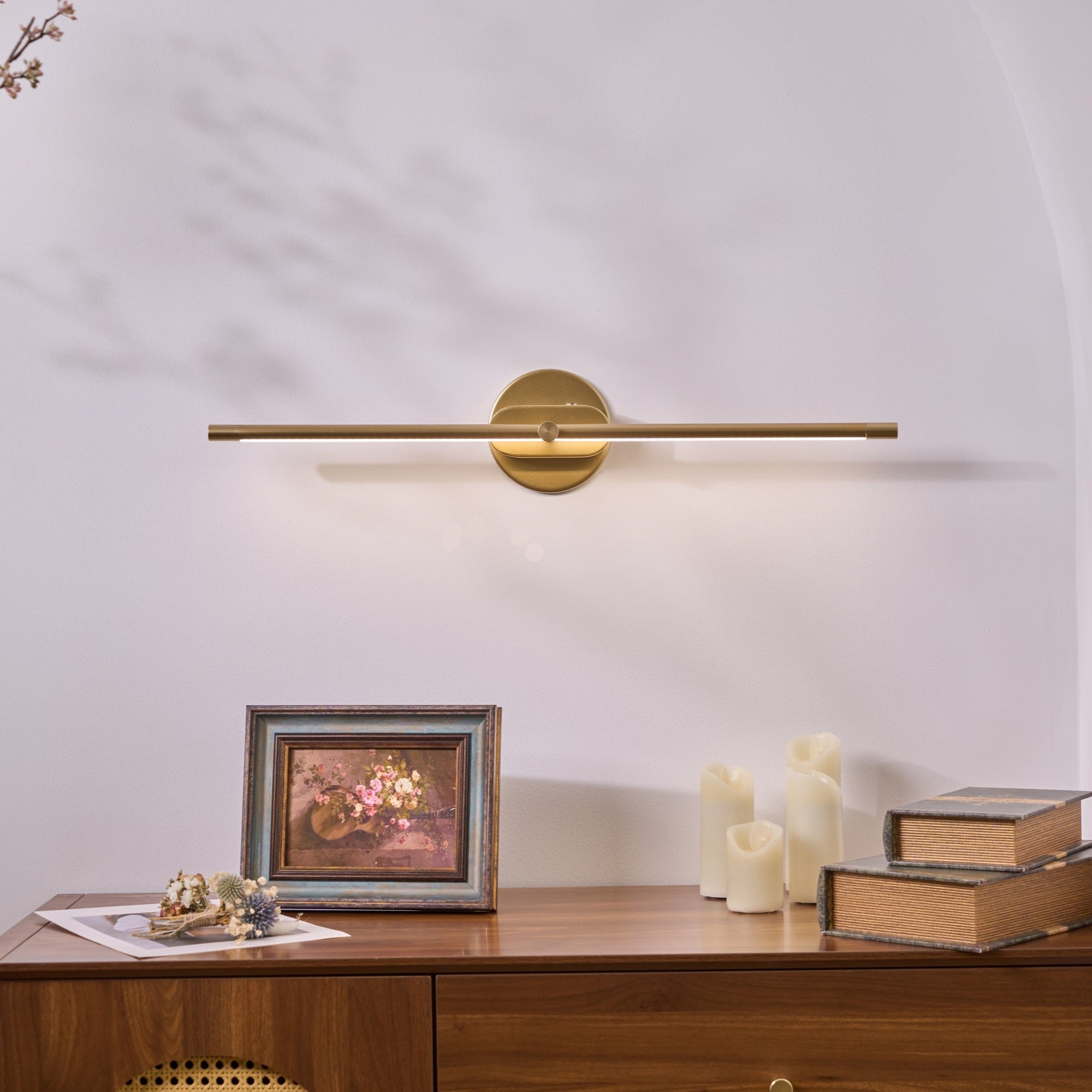 Elegancka jasna wnętrz lampa ścienna LED z akumulatorem