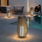 Klasyczna lampa zewnętrzna LED zasilana energią słoneczną do nastrojowego oświetlenia