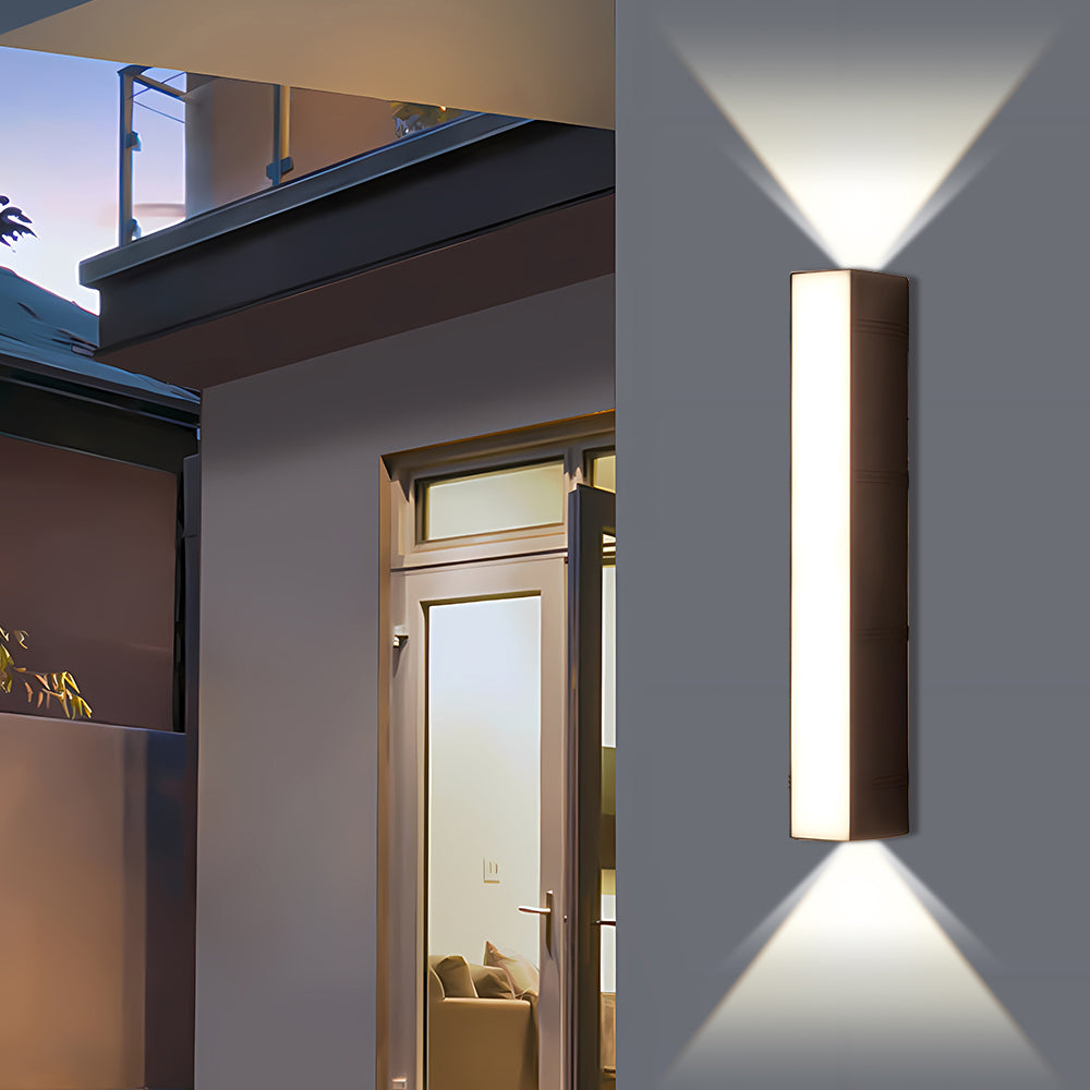Ultrajasna i odporna na warunki atmosferyczne zewnętrzna lampa ścienna LED