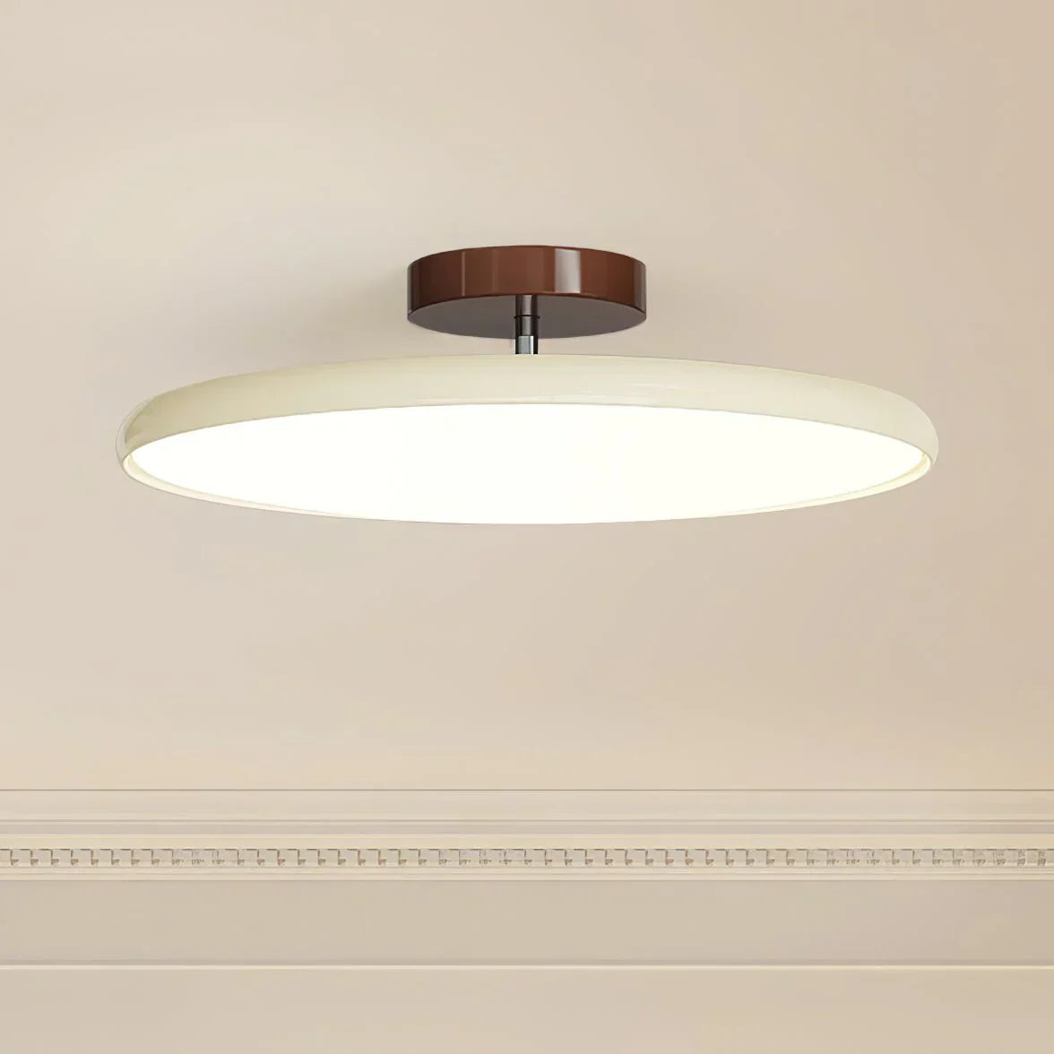 Nowoczesna, regulowana lampa sufitowa z wbudowanym oświetleniem LED