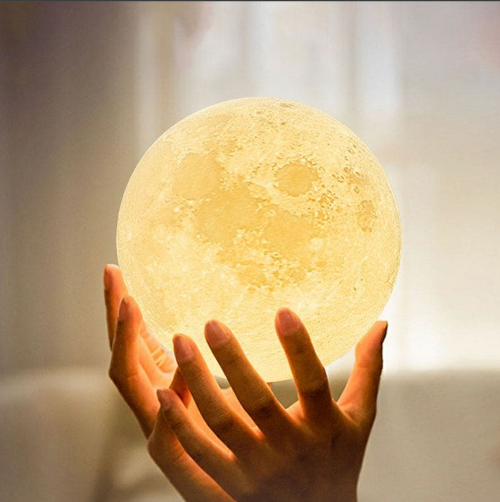 Lampa 3D z funkcją nocnego światła księżycowego, zmieniająca barwę, z regulacją jasności i pilotem