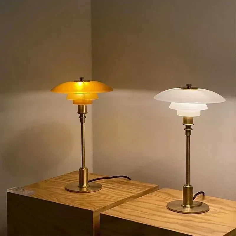 Skandynawska lampa stołowa LED dekoracyjne światło