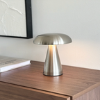Elegancka LED lampa biurkowa w stylu vintage