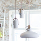 Przemysłowa lampa wisząca w stylu „cannon” do wnętrz typu loft