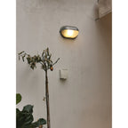 Wytrzymała trwała odporna na warunki atmosferyczne lampa ścienna zewnętrzna o industrialnym designie