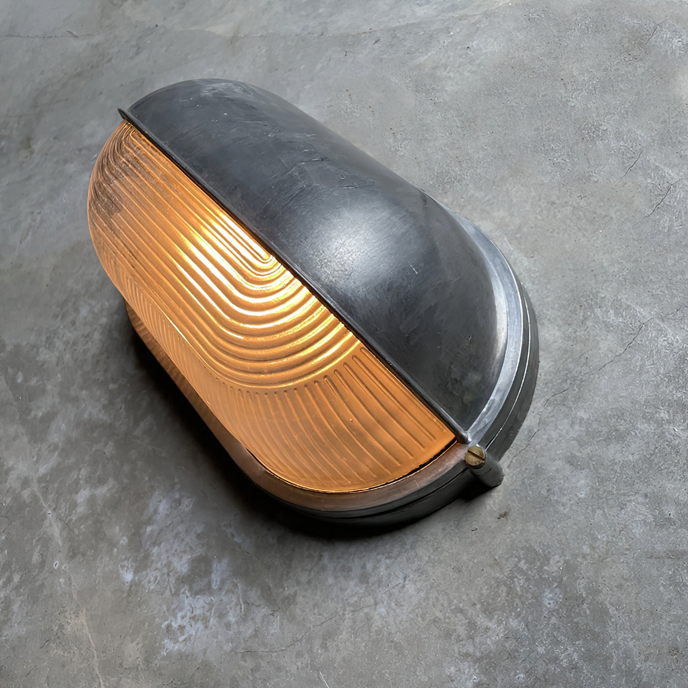 Wytrzymała trwała odporna na warunki atmosferyczne lampa ścienna zewnętrzna o industrialnym designie