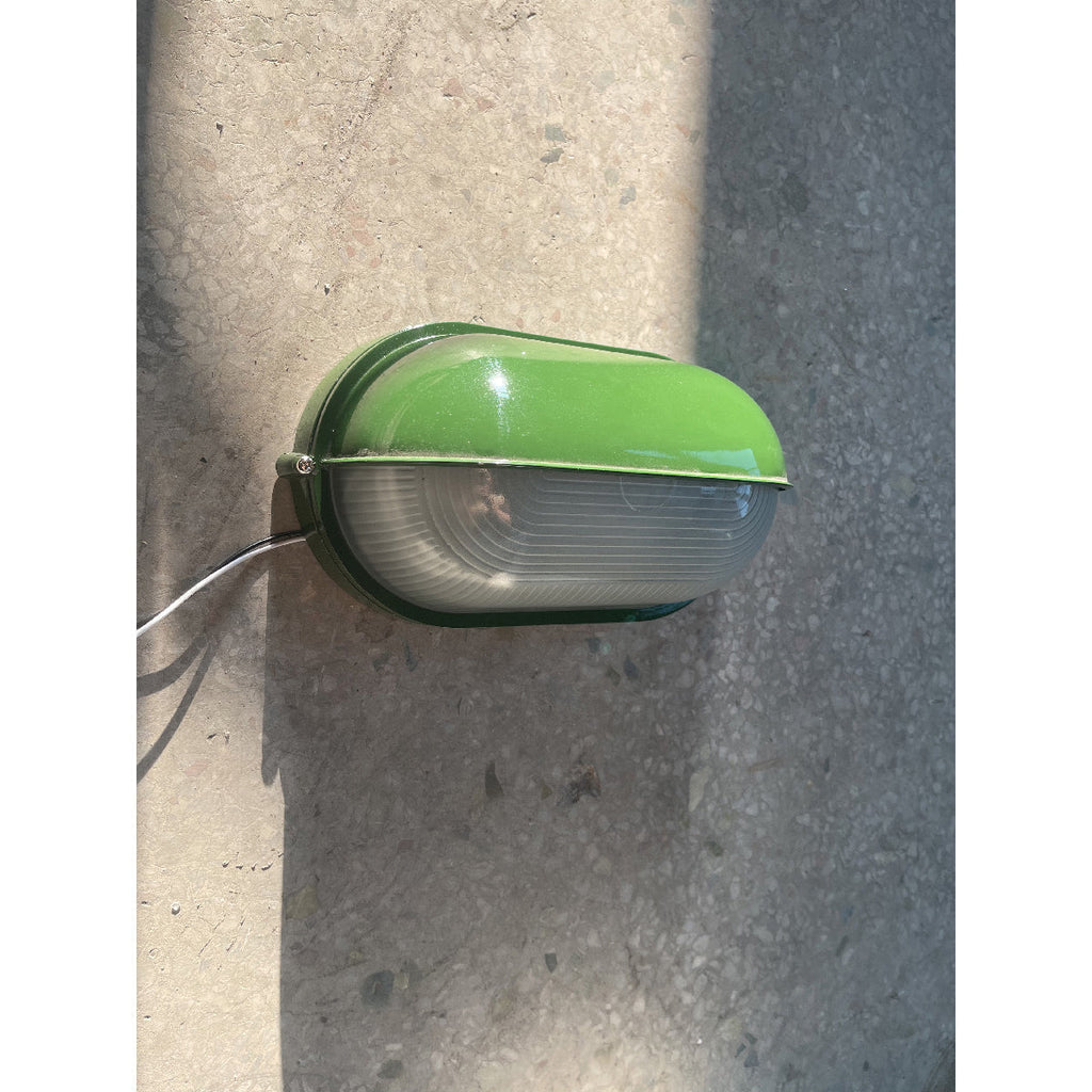 Wytrzymała trwała odporna na warunki atmosferyczne lampa ścienna zewnętrzna o industrialnym designie