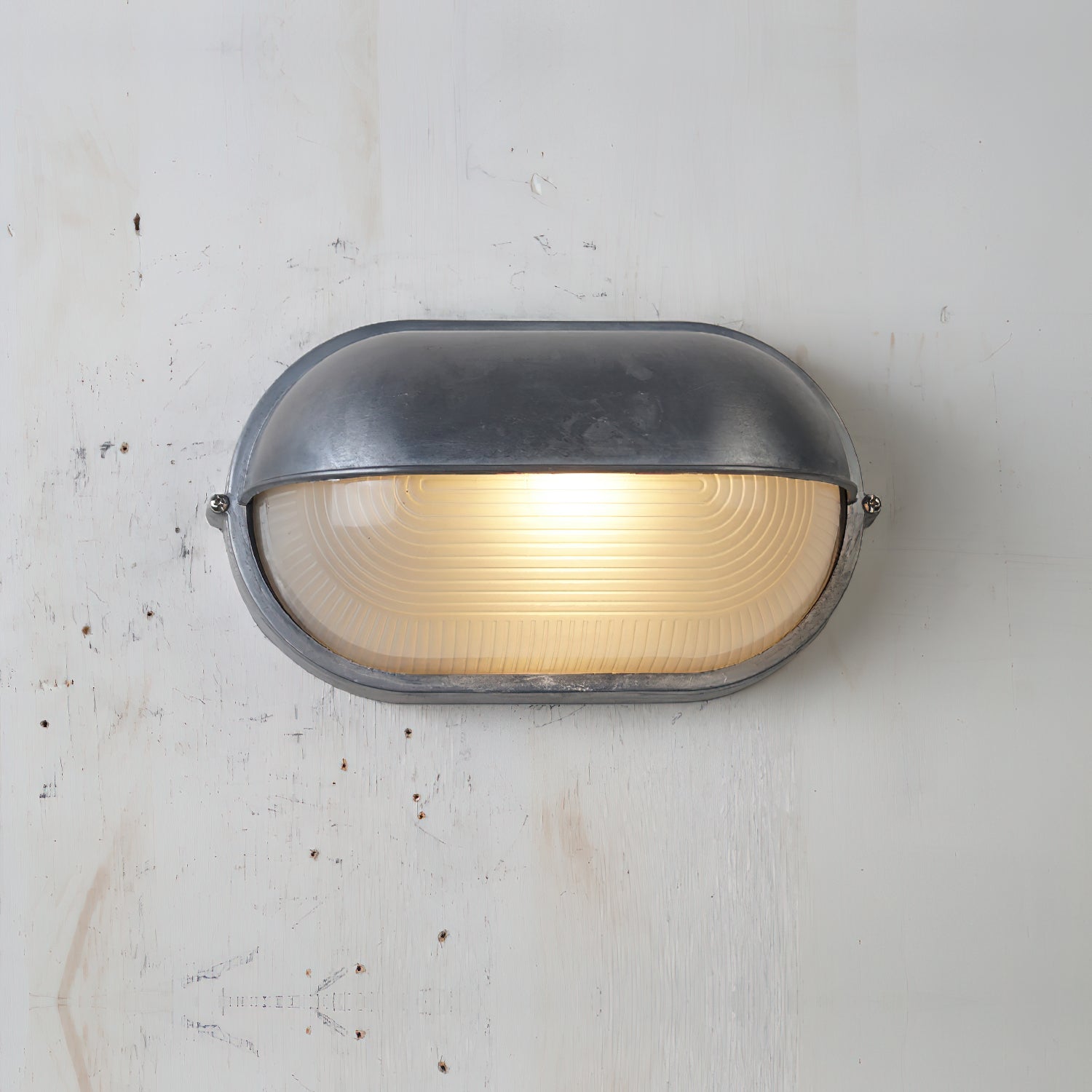 Zewnętrzna lampa ścienna odporna na warunki trwała styl industrialny