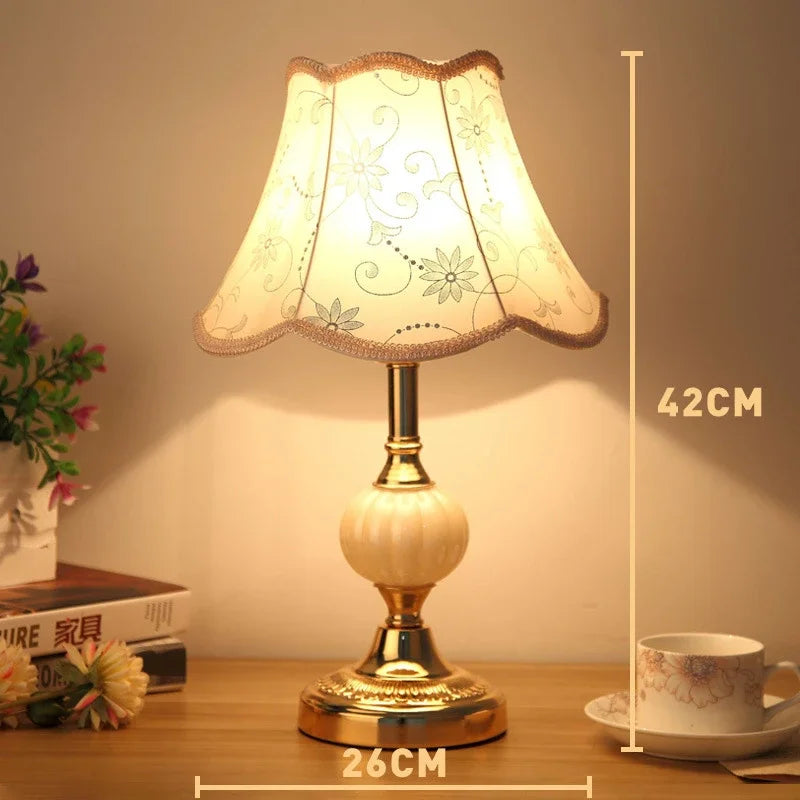 Nordycka Lampa Vintage na Biurko i Stolik – Ciepłe Oświetlenie do Domu