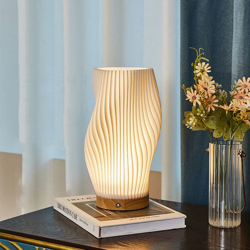Stylowa lampa stołowa wave creast LED do nowoczesnych wnętrz