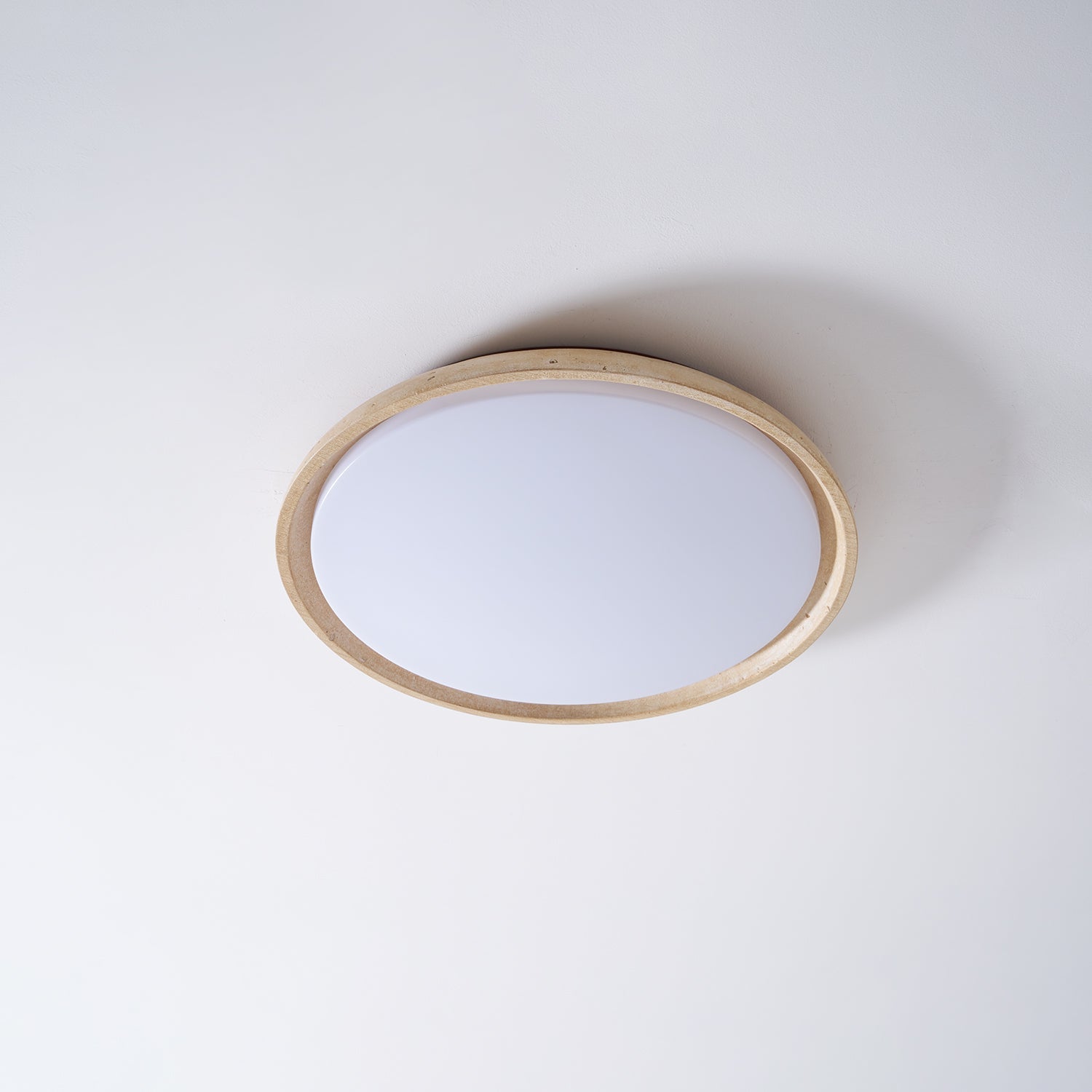 Minimalistyczna trawertyn lampa sufitowa LED z kamienia beżowa