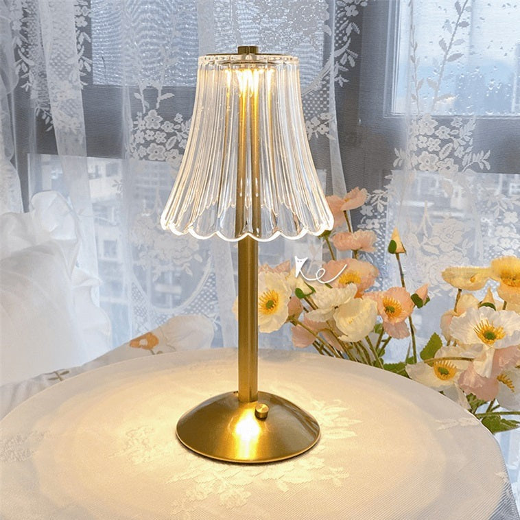 Elegancka LED lampa kryształowym dotykowym i regulacją jasności