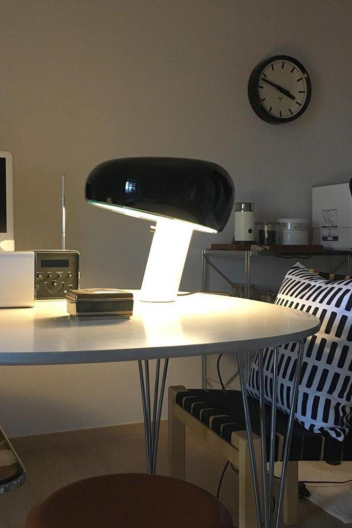 Marmurowa Lampa Stołowa – Subtelne Oświetlenie Dekoracyjne do Wnętrz