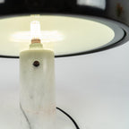 Marmurowa Lampa Stołowa – Subtelne Oświetlenie Dekoracyjne do Wnętrz