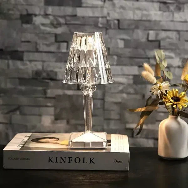 Efektowna lampa stołowa kryształowa