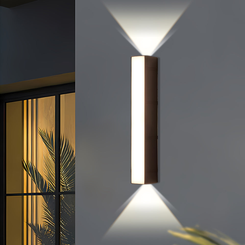 Elegancka Lampa LED na Zewnątrz – Jasne i Odporne na Warunki Pogodowe Oświetlenie Elewacji