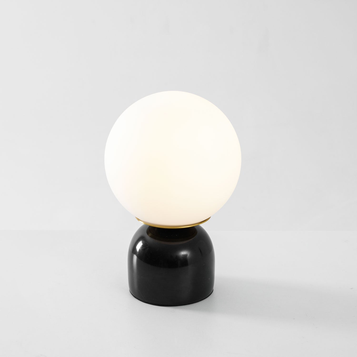Nowoczesna lampa stołowa Orb Glow Kompaktowe światło otoczenia