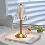 Elegancka LED lampa kryształowym dotykowym i regulacją jasności