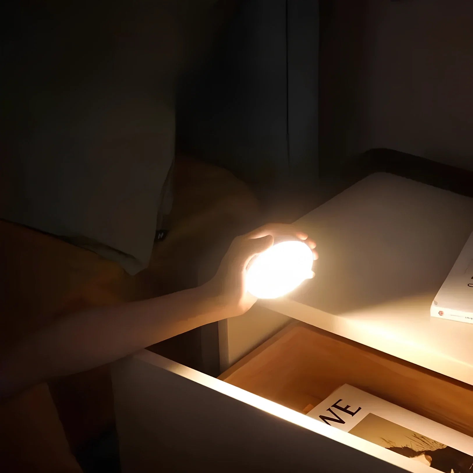 Energooszczędna lampa z czujnikiem ruchu