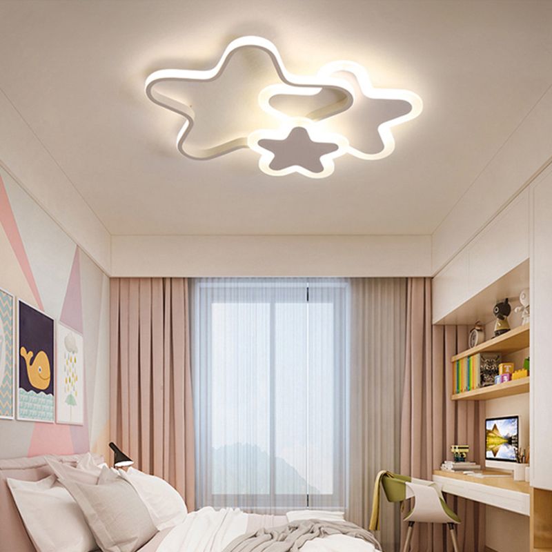 Okrągła lampa sufitowa LED w kolorze różowym i białym