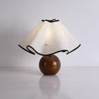 Rzeźbiarska, falista lampa stołowa do wnętrz