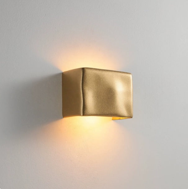 Nowoczesna lampa ścienna kostka światło góra dół montaż na ścianie