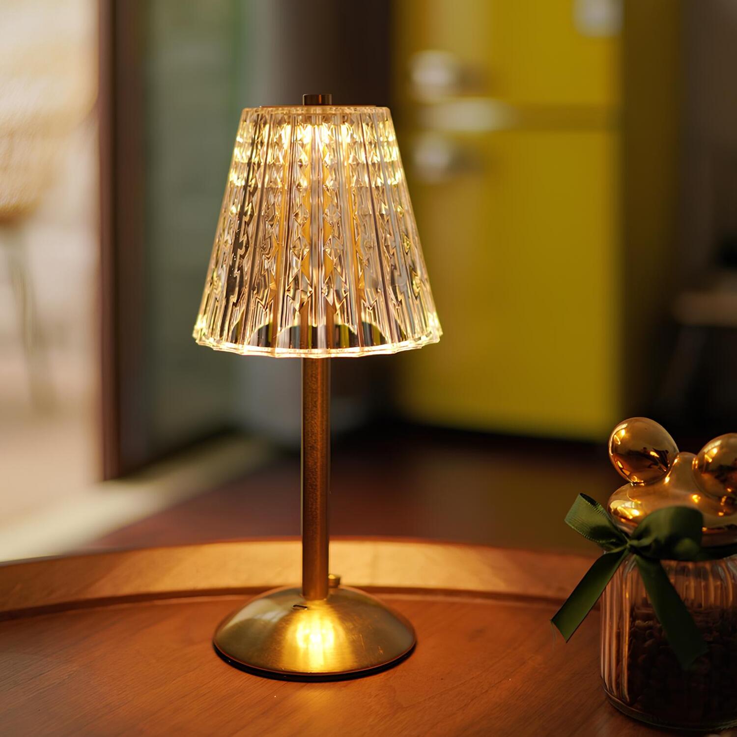 Elegancka LED lampa kryształowym dotykowym i regulacją jasności