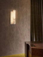 Estetyczna lampa ścienna z alabastru