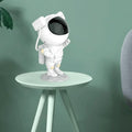 Efektowny Projektor Galaktyczny Astronaut – 8 Kolorów Nebuli