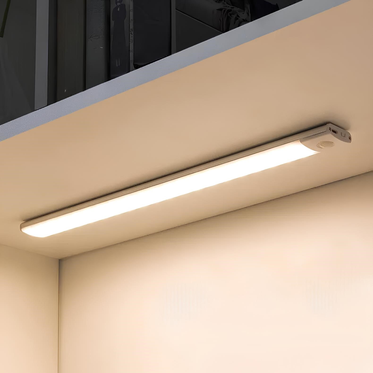 Nowoczesna Lampka Ruchowa – LED magnetyczna podszafkowa
