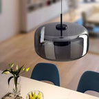 Lampa sufitowa w stylu retro z potrójnym kloszem szklanym i regulowanym oświetleniem LED