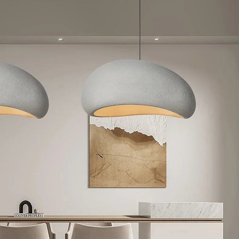 Minimalistyczna lampa sufitowa w stylu japandi