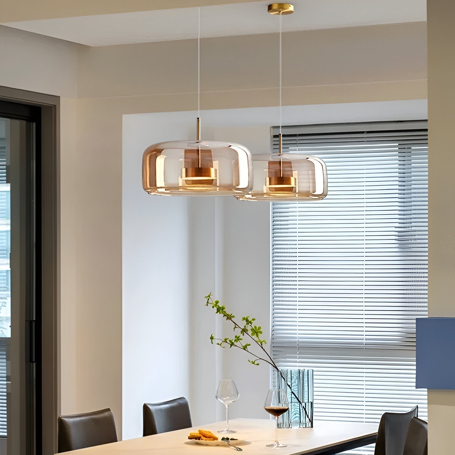 Stylowa lampa wisząca LED w stylu retro z połowy wieku