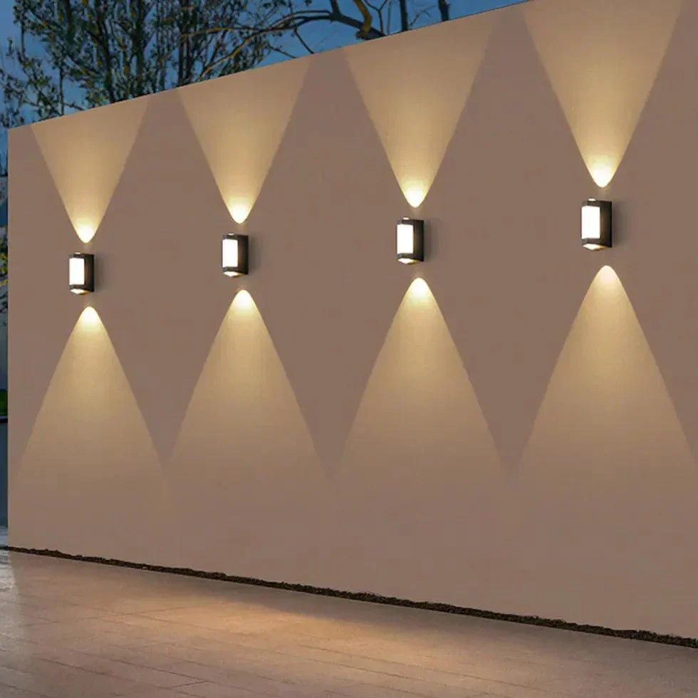 Zewnętrzna lampa ścienna wodoodporna z metalu LED