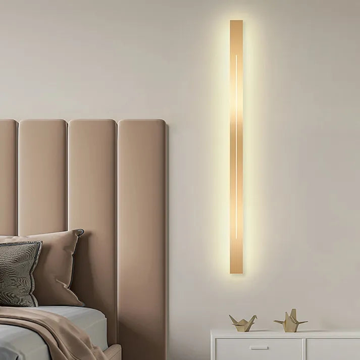 Elegancka Regulowana Lampa Ścienna LED