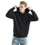 Ogrzewana bluza z kapturem unisex na zewnątrz