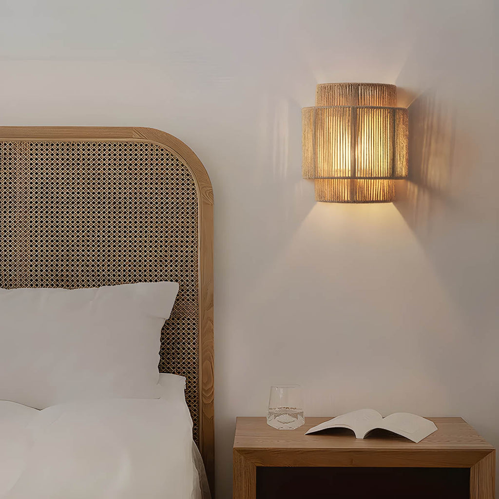 Naturalna japońska lampa ścienna z plecionką