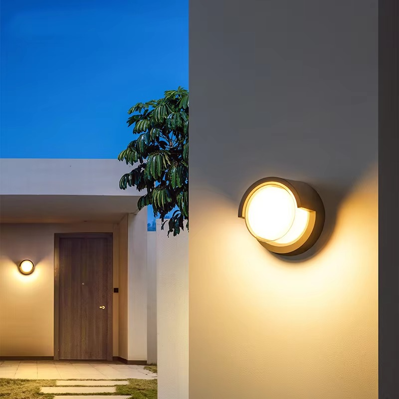 Zewnętrzne lampy ścienne LED z czujnikiem ruchu