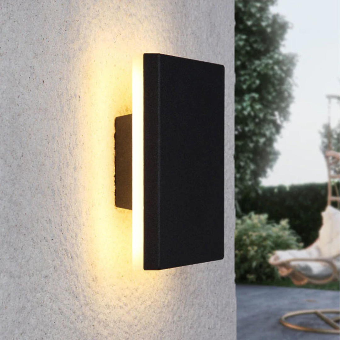 Elegancka minimalistyczna lampa ścienna LED do oświetlenia zewnętrznego