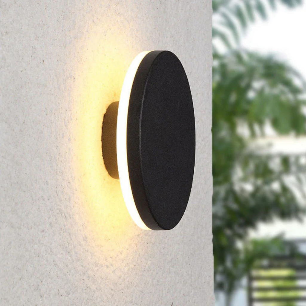Elegancka minimalistyczna lampa ścienna LED do oświetlenia zewnętrznego