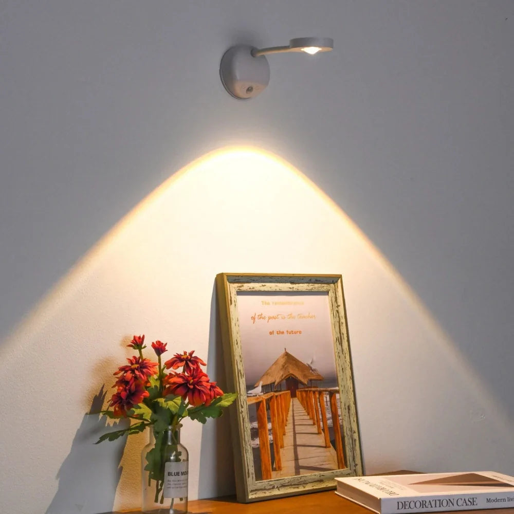 Kompaktowa łatwa w montażu lampa LED z czujnikiem ruchu