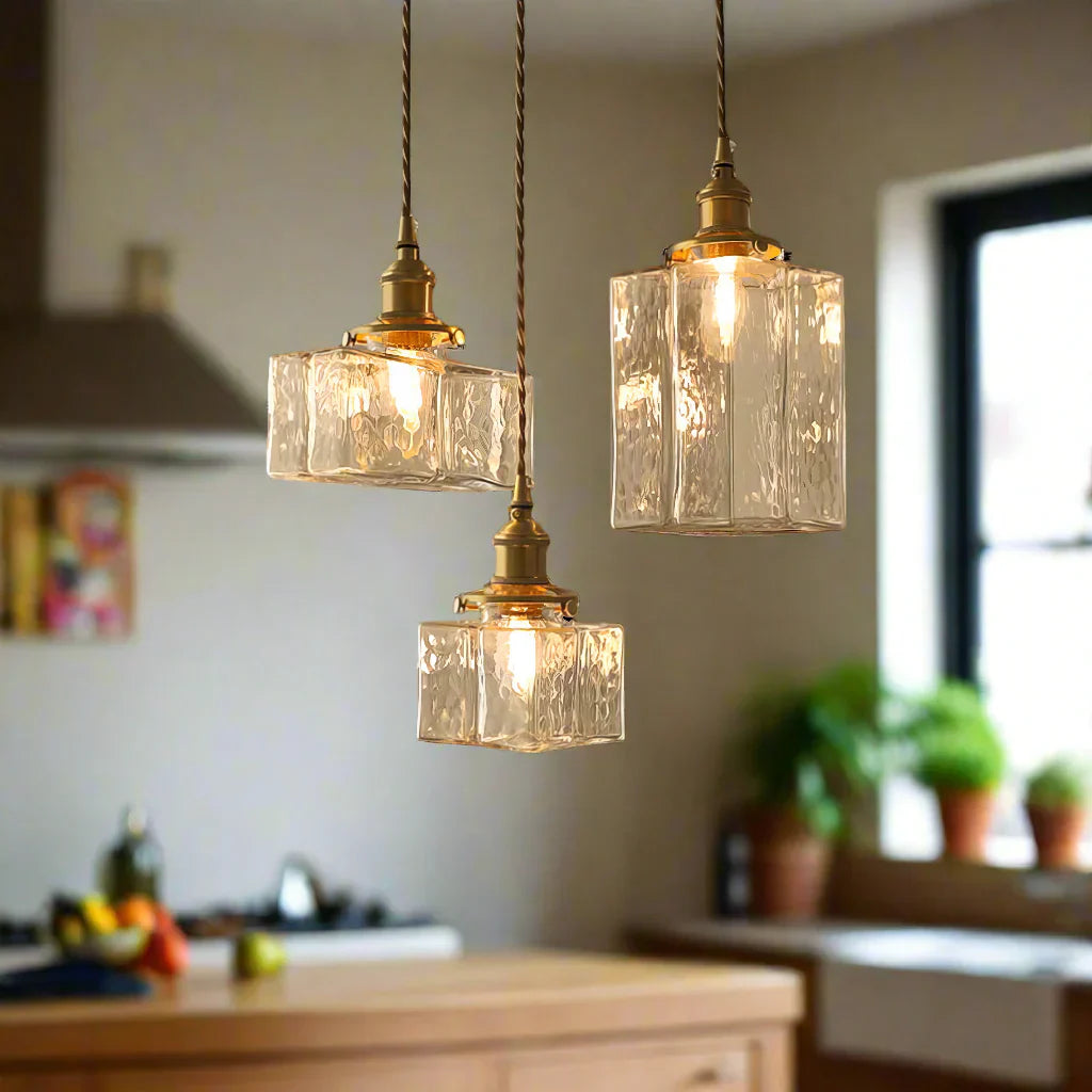 Dekoracyjna szklana lampa wisząca vintage do kuchni
