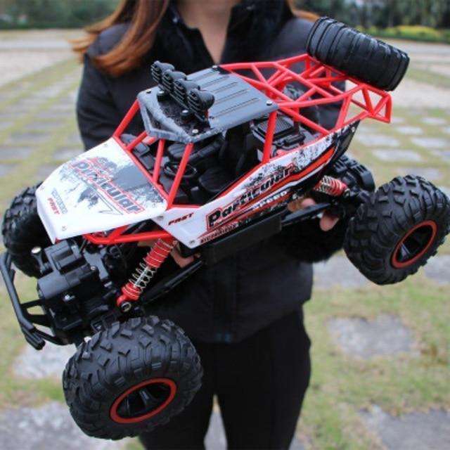Potężna zdalnie sterowana ciężarówka terenowa 4x4