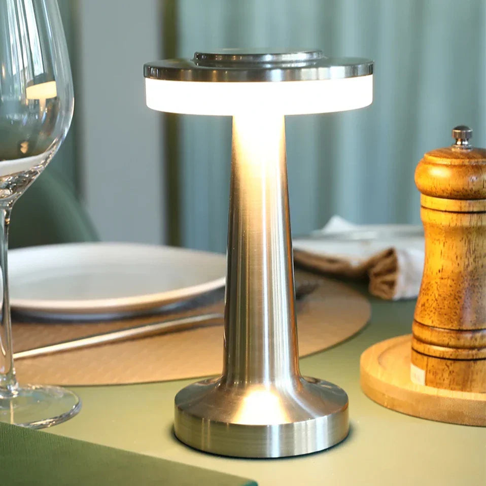 Klasyczny elegancka bezprzewodowa lampa stołowa