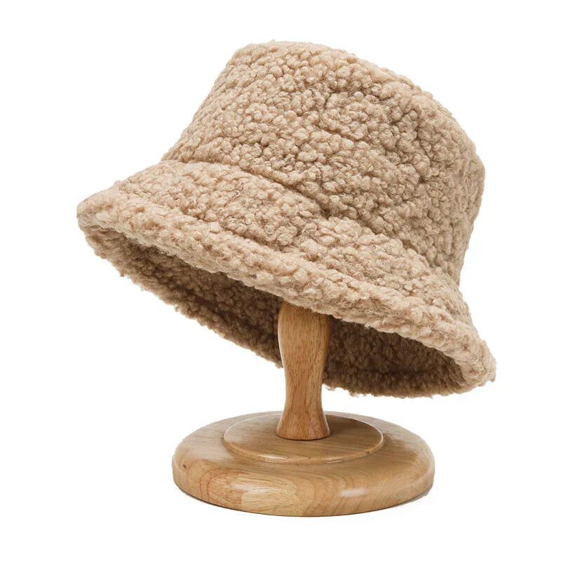 Modny ciepły letni kapelusz typu bucket