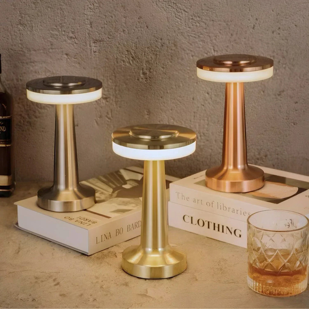 Klasyczna przenośna bezprzewodowa lampa stołowa LED